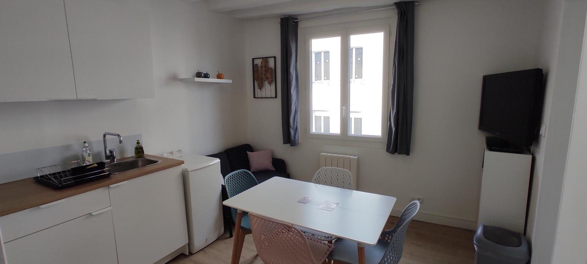 Appartement Cosy Plein Centre Conches-en-Ouche Buitenkant foto